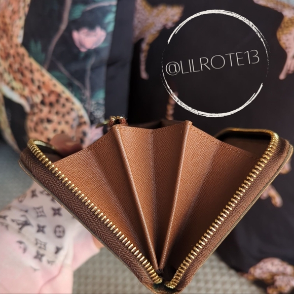 ⚡ FLASH SALE - Louis Vuitton Monogram Zippy - Picture 16 of 17